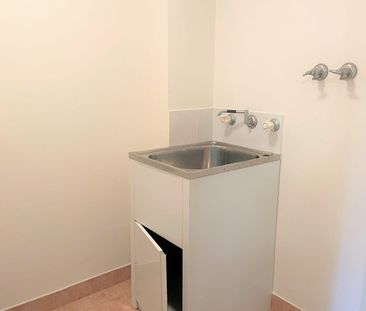Stylish Living in the Heart of Ashfield - Photo 6