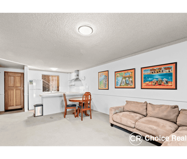 City living - Beautiful semi furnished unit - Hurry this wont last!!!! - Photo 2