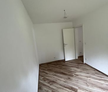 ab 01.11. - Großzügige 3-Zimmer-Wohnung in naturnaher Lage - Photo 2