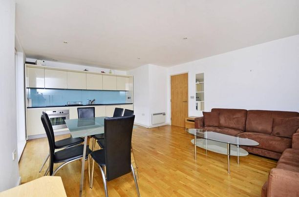 2 bedroom penthouse to rent - Photo 1