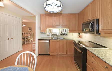 For Lease - 3085 Bloor Street Unit# 504, Toronto, Ontario - Photo 3