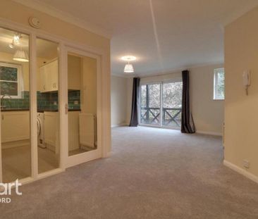 2 bedroom flat to rent - Photo 6