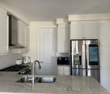 Condo Townhouse For Lease | N9235473 - Photo 4