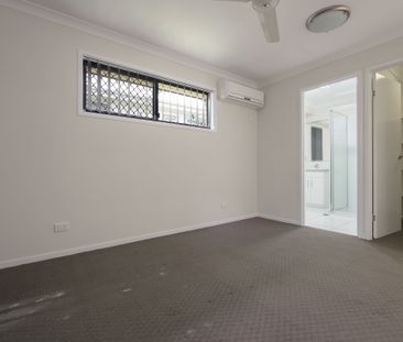 BEAUTIFULLY PRESENTED 4 BEDROOM EXECUTIVE RESIDENCE IN PREMIUM SUBURB - Photo 3