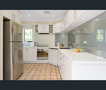 2/78 Old Pittwater Road, Brookvale, NSW 2100 - Photo 1
