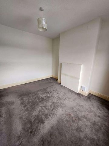 Market Street, Stourbridge, DY8 - Photo 2