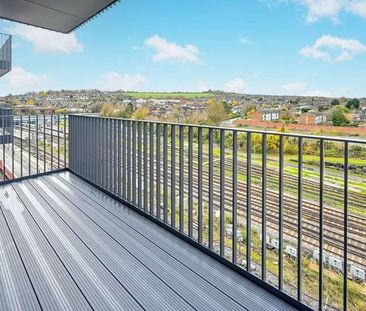 The Mint, Guildford, GU1 - Photo 6