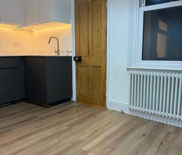 2 Bed Terraced House, Pevensey Rd, E7 - Photo 6