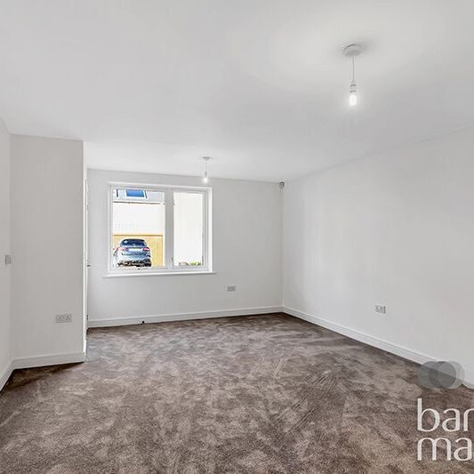 Well Grove, London - Photo 1