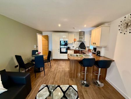 2 Bed Flat, Bloom Street, M3 - Photo 4