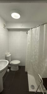 Room 207, SimplyStay Lincoln Road, Skegness, Lincolnshire, PE25 2EA - Photo 4