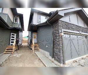 Mattson 3 Bed 2.5 Bath Dbl Garage Upper Edmonton - Photo 1