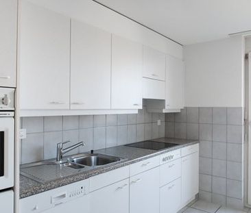 Dachwohnung mit Cheminée - Photo 3