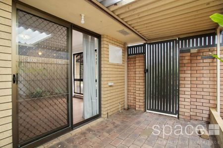 LIVING LIFE ON TAMAR STREET - Photo 4