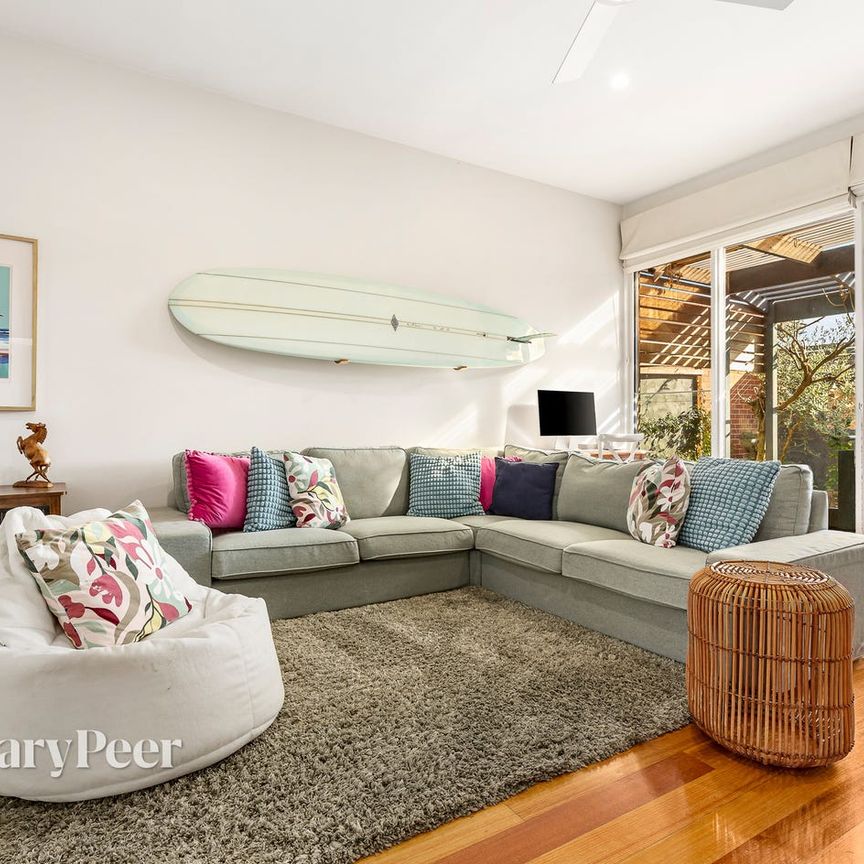 Renovated 4-Bedroom Home with Separate Bungalow in Prime Caulfield South - Photo 1