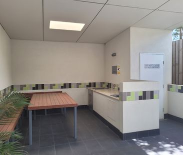 1406/67 Linton St, Kangaroo Point QLD 4169 - Apartment For Rent | D... - Photo 2