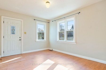 For Lease - 115 Stewart Street, Oakville, Ontario - Photo 3