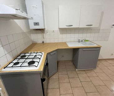 Location Appartement 3 pièces 51m² ST MAXIMIN LA STE BAUME 83470 - Photo 4