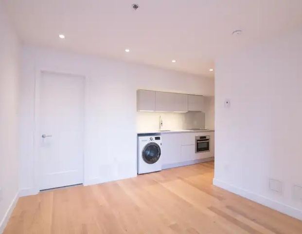 3455 Aylmer | 3455 Rue Aylmer, Montreal · studio - Photo 1