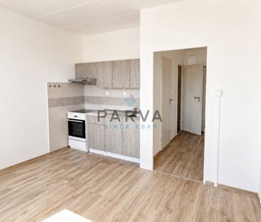Pronájem bytu 1+1 40 m², Strážnická 1000, Plzeň Severní Předměstí - Photo 5