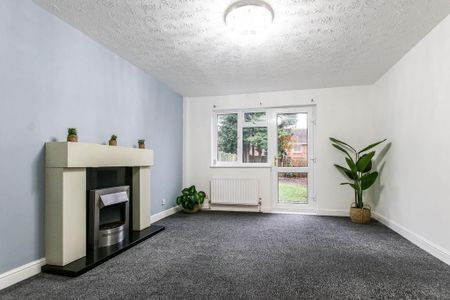 2 bedroom semi-detached house to rent - Photo 4