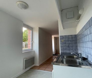 Location Appartement 4 pièces 77m² LA ROCHE SUR YON 85000 - Photo 3