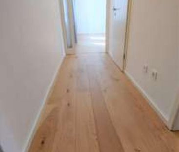 Komplett renovierte, helle 1 ZKBD Wohnung in sehr zentraler und ruh... - Foto 1