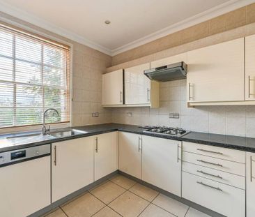 4 bedroom terraced house to rent - Photo 2