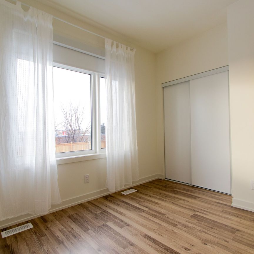 For Lease - 370 Red Maple Road Unit# 26, Richmond Hill, Ontario - Photo 1