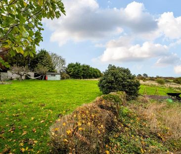 2 bedroom bungalow to rent - Photo 2