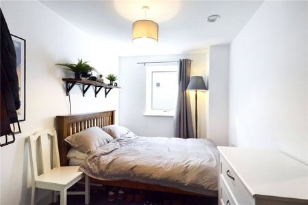 Francis Close, Thatcham, Berkshire, RG18 - Photo 5