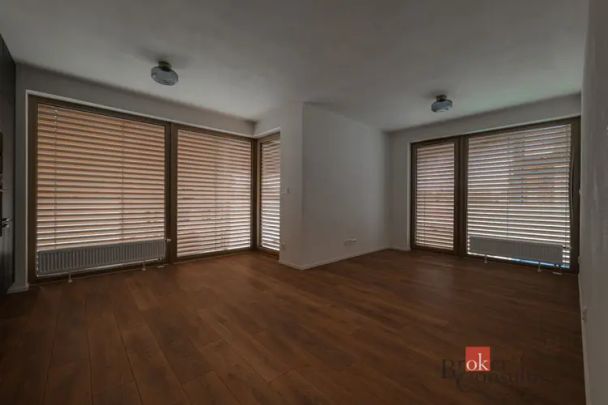 Pronájem bytu 3+kk 74 m - Fotografie 1