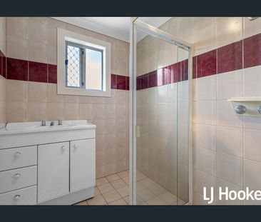 Charming 3-Bedroom Classic Stone Maisonette in a Prime Location - Photo 5