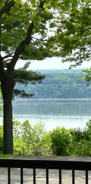 Maison lumineuse, vue partielle fleuve - Photo 1