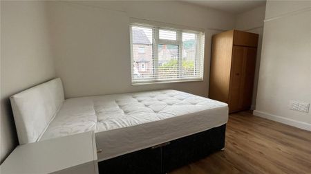 4 bedroom terraced house to rent - Photo 4