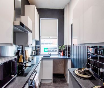 Cross Henley Road (room 1), Bramley, Leeds - Photo 6