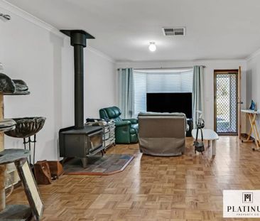 Relaxed, Light-Filled Living on the Peaceful Outskirts of Usher - Photo 6