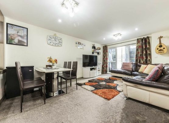 Bromyard Avenue - Photo 1