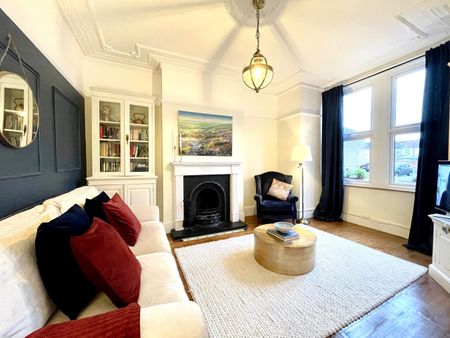 4 Bed Terraced House, Quebec Road, IG1 - Photo 3