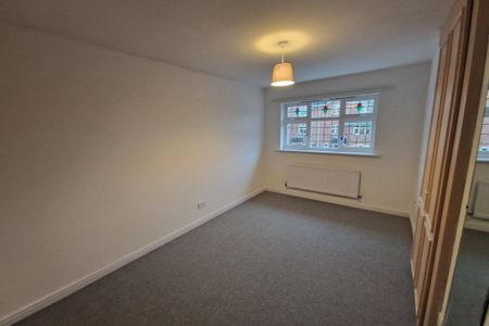 College Green, YEOVIL - Photo 4