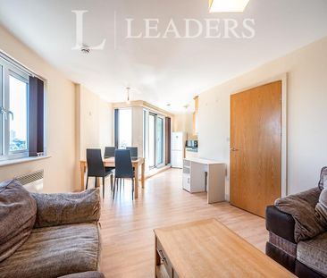 2 bedroom apartment to rent The Roundhouse, Gunwharf Quays, Portsmo... - Photo 6