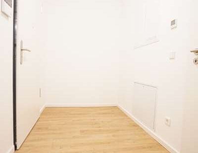 1-Raumwohnung mit EBK in der Dresdner Neustadt - Photo 1