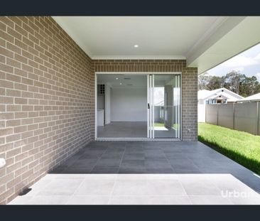 Four Bedroom Family Home in Huntlee! - Photo 3