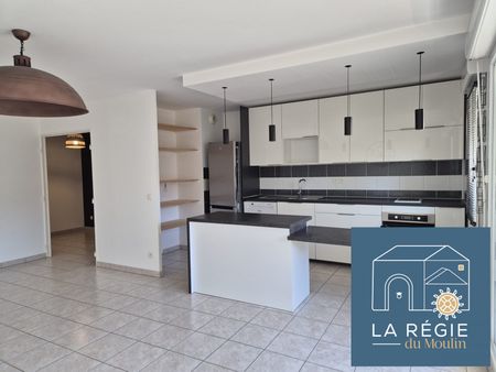 Location Appartement 3 pièces 70m² BOURGOIN JALLIEU 38300 - Photo 4