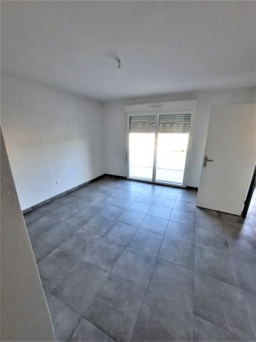 Location Appartement 2 pièces 41m² NIMES 30000 - Photo 2