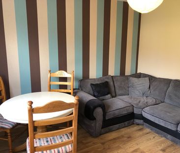 4 Bed Terraced House, Prior Deram Walk, CV4 - Photo 2