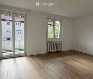 Teilrenovierte 4-Zimmer-Wohnung mit Balkon - Foto 6