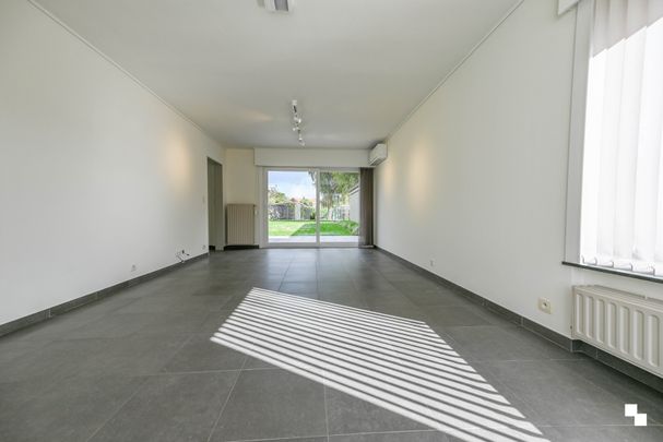 Rustig gelegen halfopen bebouwing op ruim perceel - foto 1
