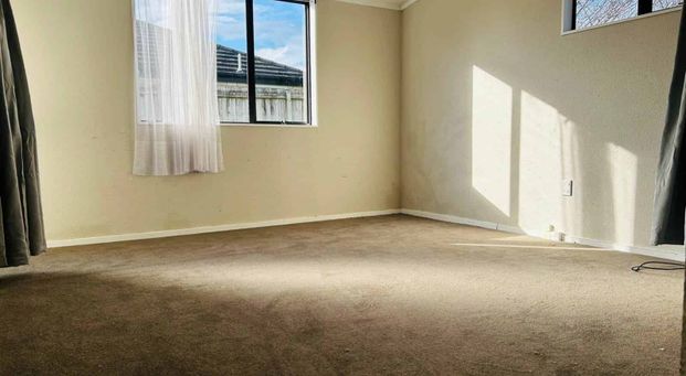 Golden Greenhaven - Photo 1