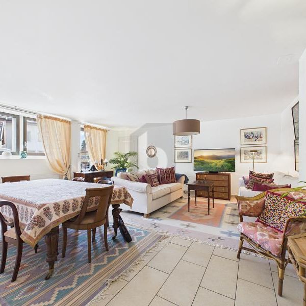 ÉLÉGANT LOGEMENT MEUBLÉ AU CHARME CONTEMPORAIN - Photo 1